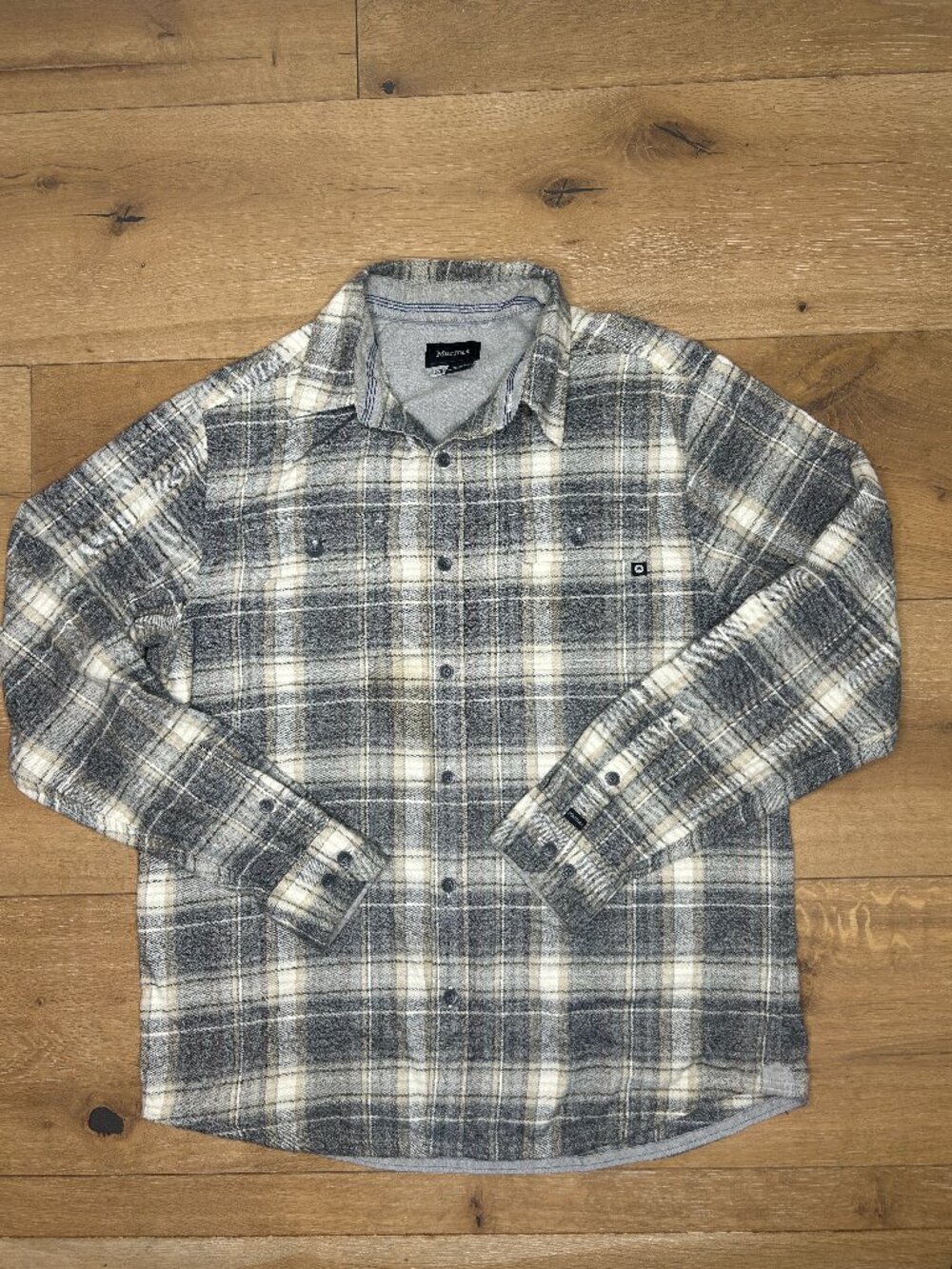 Marmot Men's Plaid Flannel Button Down Shirt Gray Cream Large